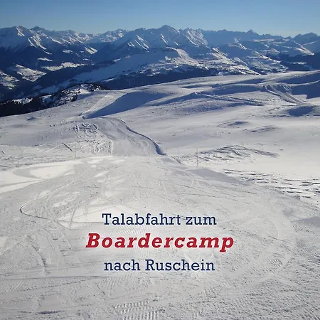 Boardercamp Laax - Swiss Mountain Hostel * Ruschein