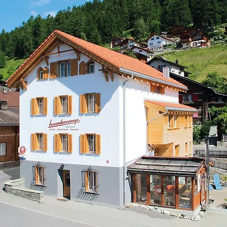 Boardercamp Laax - Swiss Mountain Hostel Hostel Ruschein