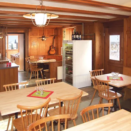 Hostel Boardercamp Laax - Swiss Mountain *