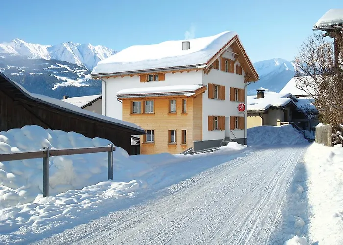 Hostel Boardercamp Laax - Swiss Mountain