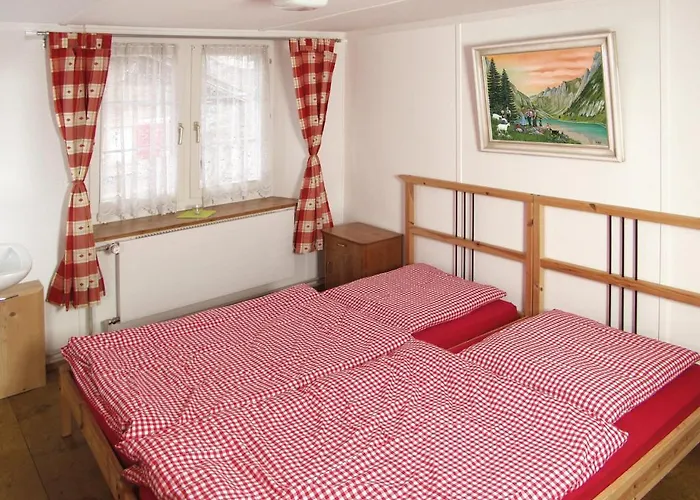 Boardercamp Laax - Swiss Mountain Hostel Ruschein