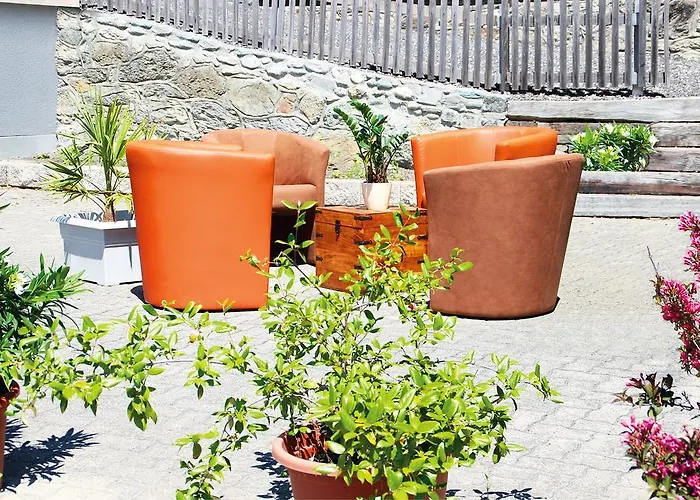 Boardercamp Laax - Swiss Mountain Hostel Ruschein