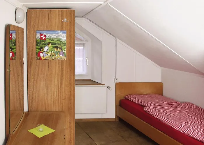 Boardercamp Laax - Swiss Mountain Hostel *